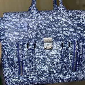 3.1 Phillip lim satchel comes with strap